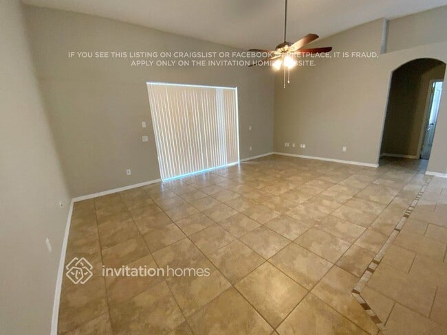 Foto del edificio - 9417 Laurel Ledge Dr