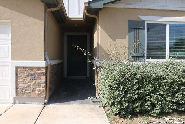 Building Photo - 10503 Legacy Cove