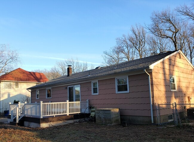 Building Photo - 252 W Hegel Ave