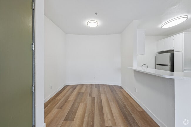 2BR, 2BA - 1040SF - Dining Room - Northpoint Apartments at CSUN