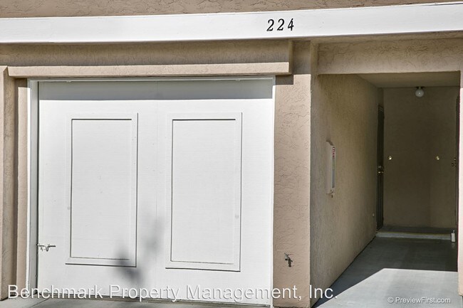 Building Photo - 4226 La Pinata Way