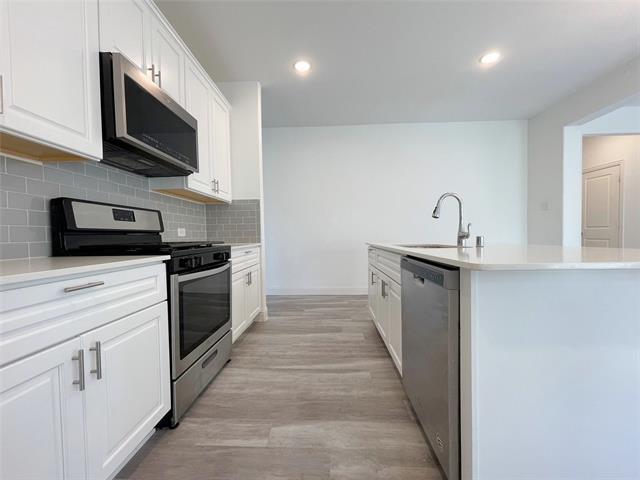 Foto del edificio - 425 Camille Crossing