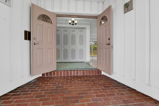 Foto del edificio - 1065 NW 5th St