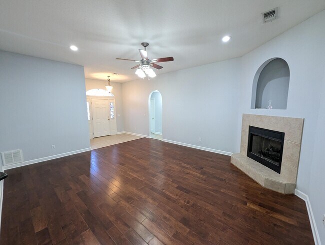 Foto del edificio - 462 Sandmore Shores Dr
