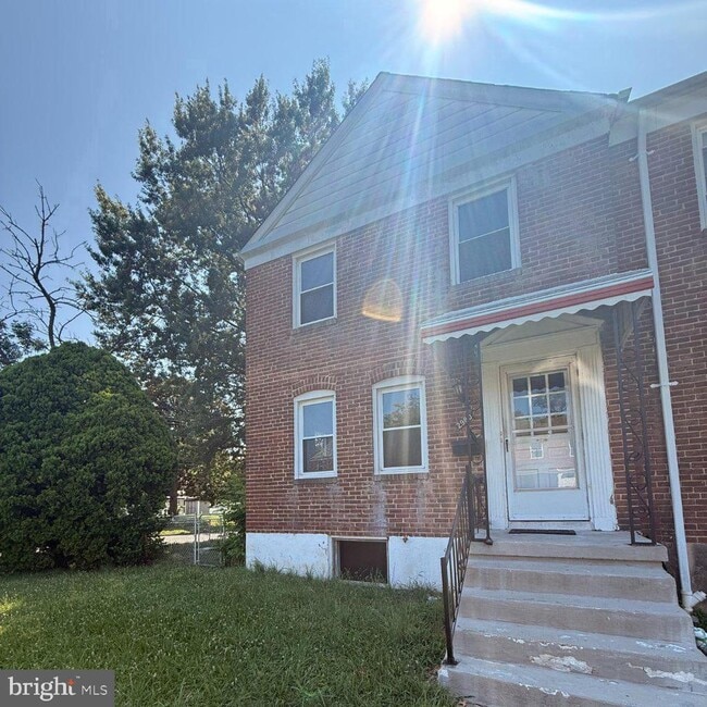 Building Photo - 2980 Cornwall Rd