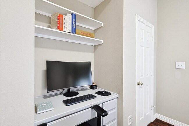 Foto del edificio - 3205 Vinson Ct