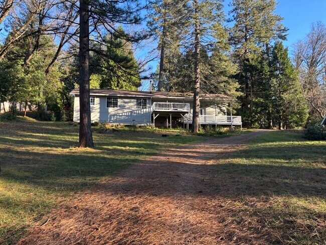 Foto del edificio - 3181 Hanson Hollow Rd