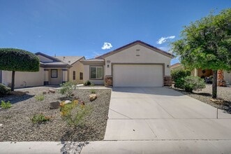 Building Photo - 7925 Fantail Dr