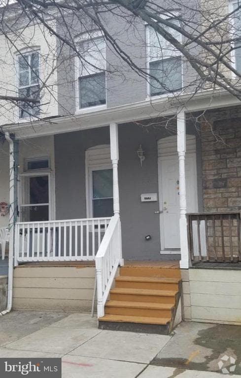 Building Photo - 2611 Barclay St