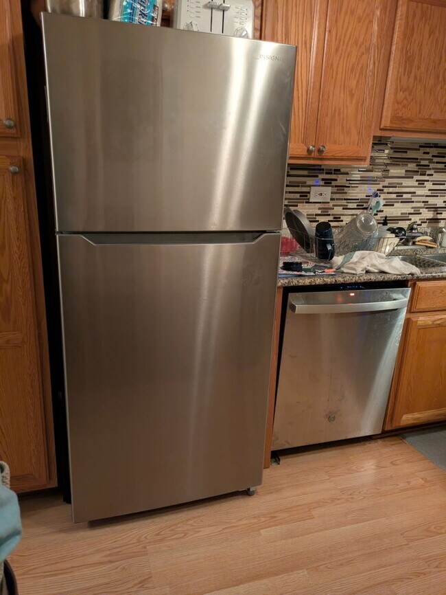 Building Photo - 480 74th St