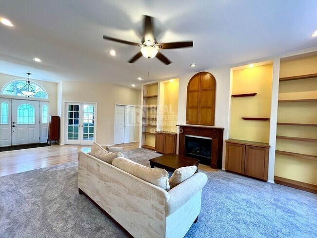 Foto del edificio - 1550 Capadaro Ct