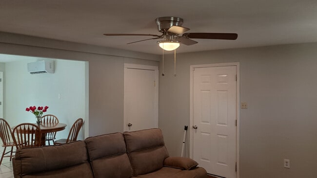 Building Photo - Room in Single Family Home on Congress Ave