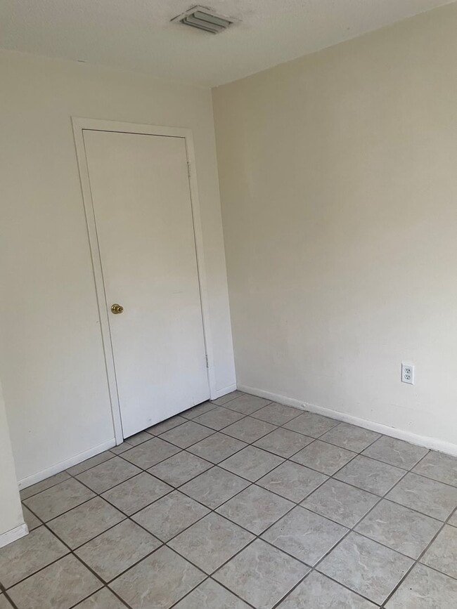 Building Photo - 7094 CR 213