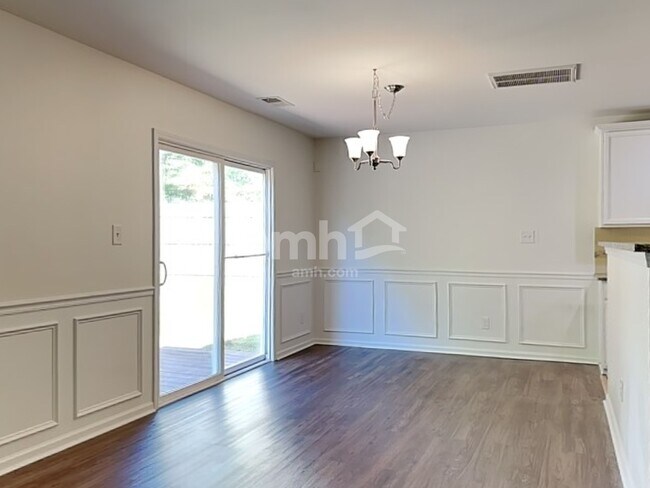 Building Photo - 193 Tysonridge Ct