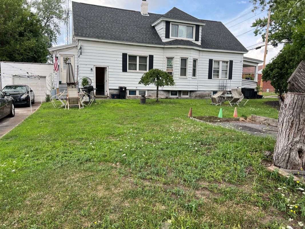 Primary Photo - 206 E Molloy Rd