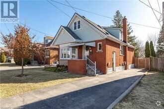 Building Photo - 19 Woodbridge Rd
