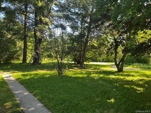 Foto del edificio - 97 Cold Spring Rd