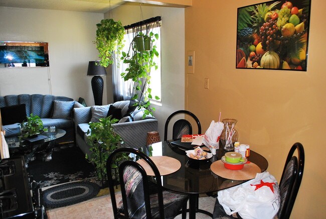 Foto del diseño de interior - 607 W Century Blvd