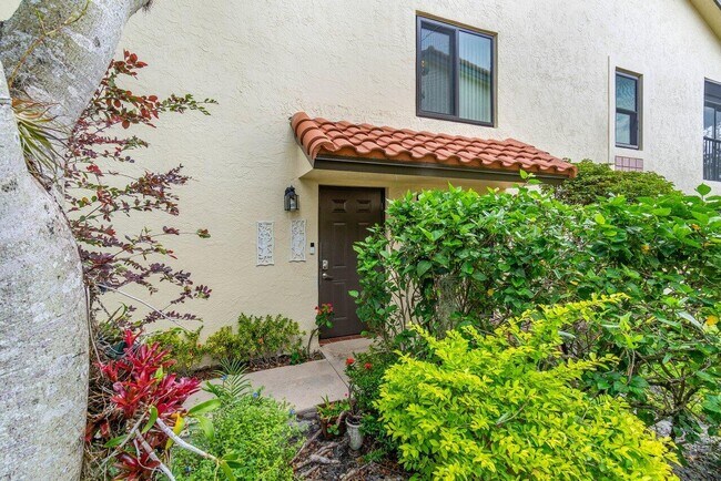 Foto del edificio - 5912 S End Lake Dr