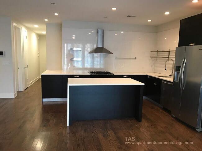 Foto del edificio - 2127 W Division St