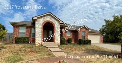 Building Photo - 3117 Yosemite Dr