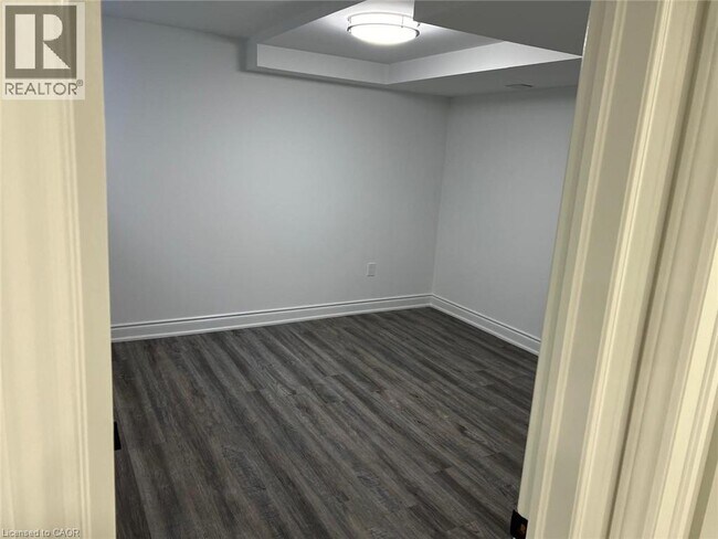 Building Photo - 40 Pagebrook Cres