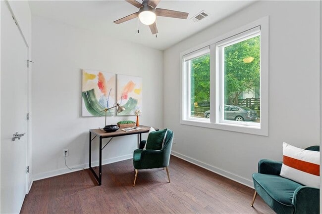 Building Photo - 415 Gartrell St SE