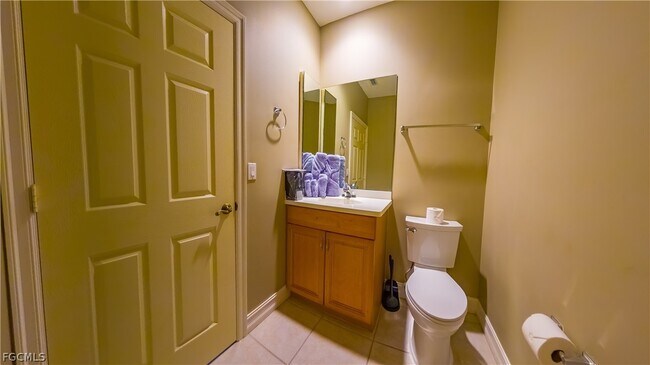 Foto del edificio - 5626 Cape Harbour Dr