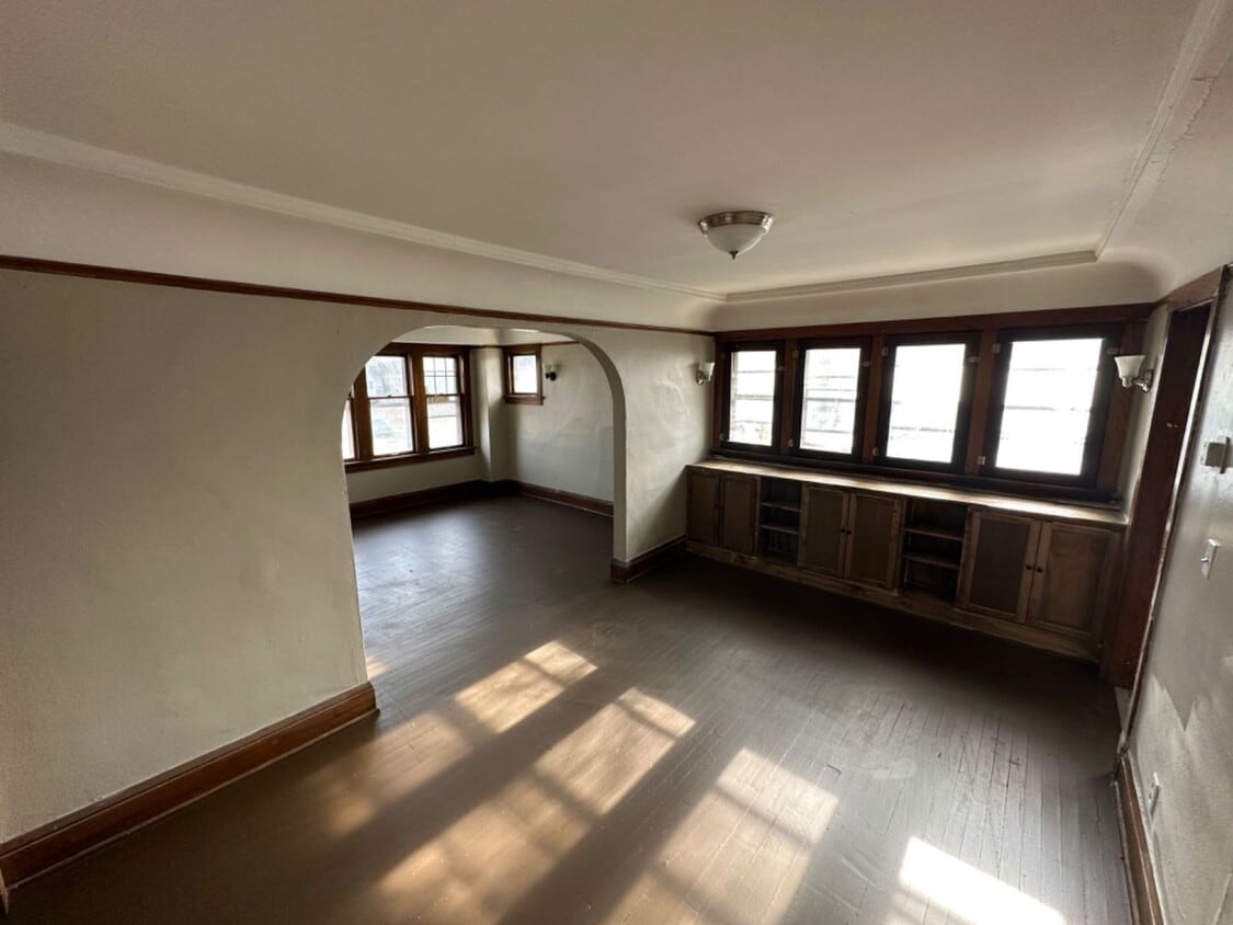Primary Photo - 3301-3303 N 29th St. (4 Units)