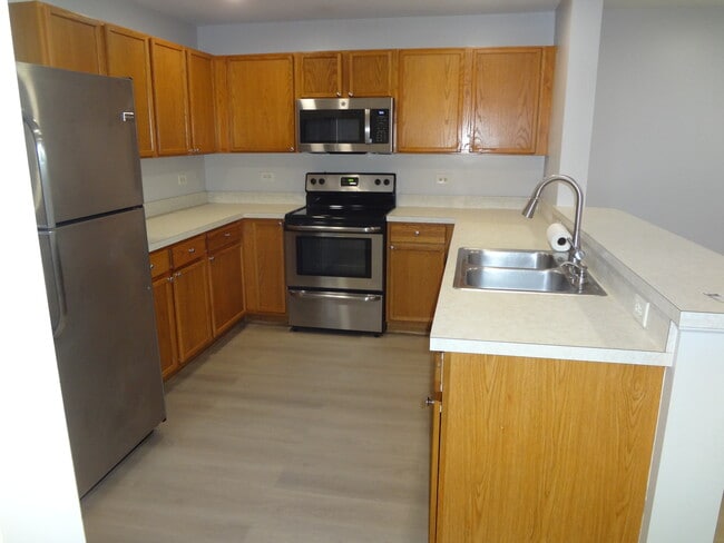 Building Photo - 2013 Silverstone Dr