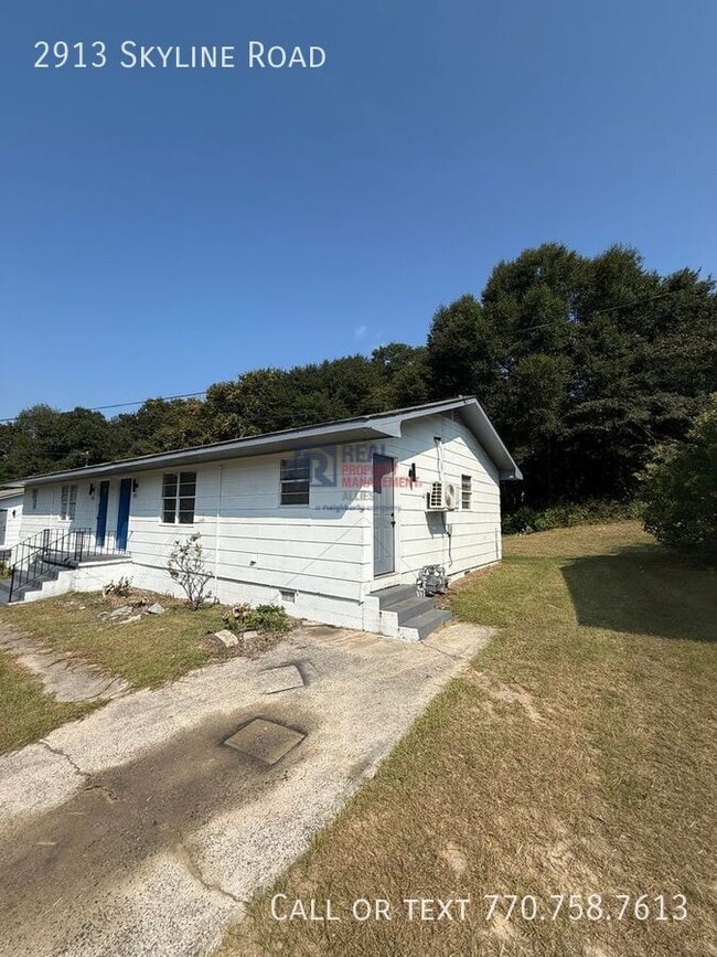 Building Photo - 2913 Skyline Rd