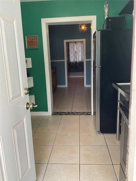 Building Photo - 1513 W Rio Vista Ave