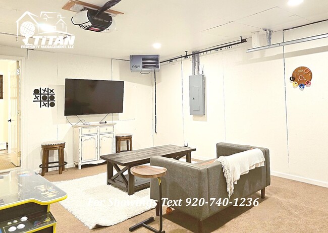 Foto del edificio - 2303 Lakeside Pl