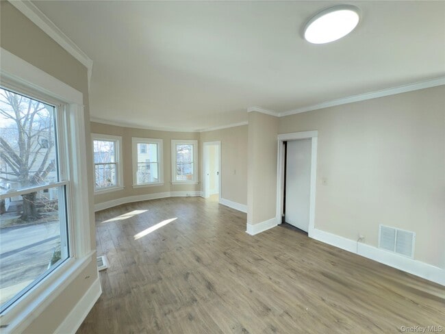 Building Photo - 89 S Cherry St