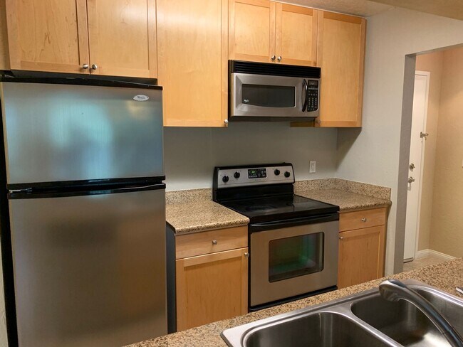 Foto del edificio - Adorable 2 Bedroom in Livermore Available ...