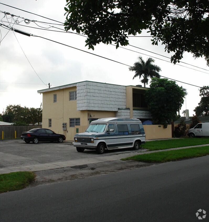 Primary Photo - 140 NE 1st Ave