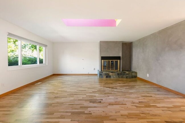 Building Photo - 7335 SE 48th Av