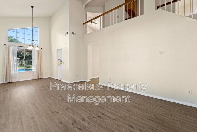 Building Photo - 12183 Via Serrano