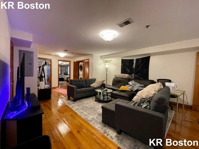 Foto del edificio - 102 Allston St