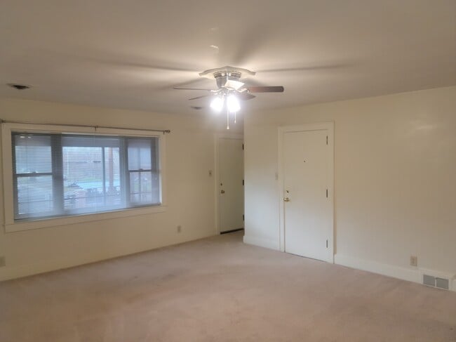 Building Photo - 1732 Brenner Ave