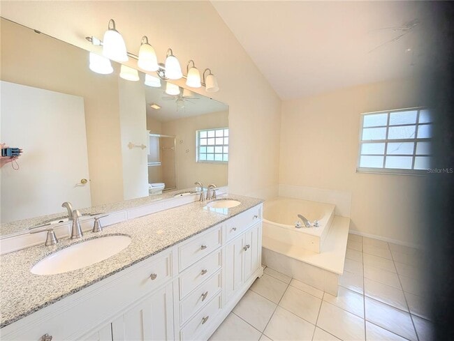 Building Photo - 5539 Wilde Oak Way