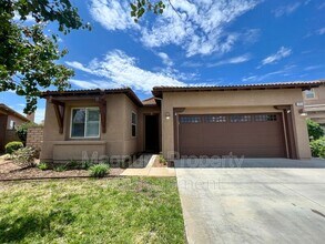 Building Photo - 34629 Sagebrush Ln