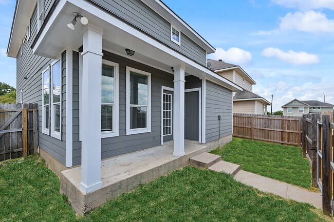 Foto del edificio - 4103 McFarland Dr