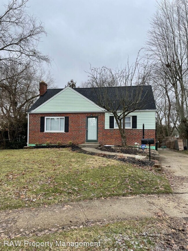 Building Photo - 4 br, 1 bath House - 3 Cedarwood Court