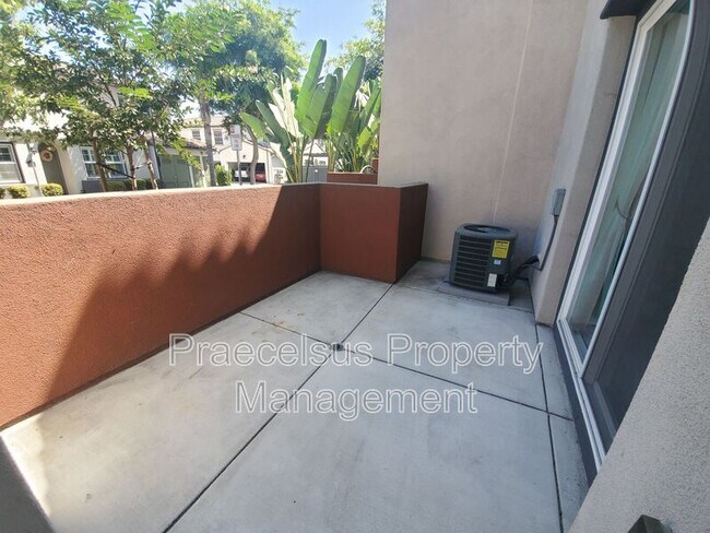 Foto del edificio - 1629 Arroyo Vista Dr