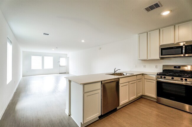 Foto del edificio - 26707 Feather Reed Dr