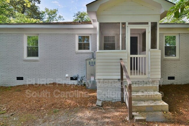 Building Photo - 4922 Colonial Dr