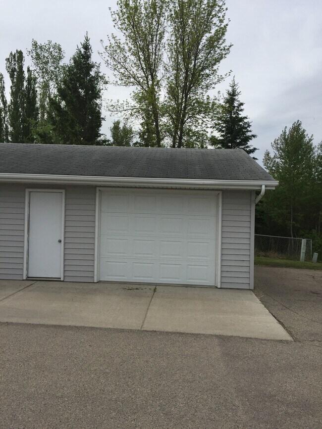 Foto del edificio - 1203 Greenhill Dr