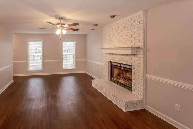 Building Photo - 7477 Olivia Hill Dr