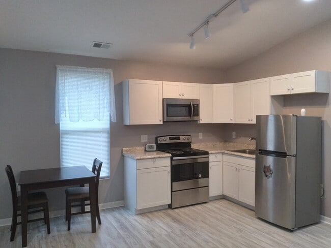 Kitchen - 1284 Mackey Scott Rd